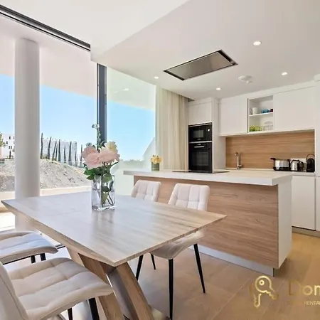 Апартаменты Luxury Flat In Higueron West *